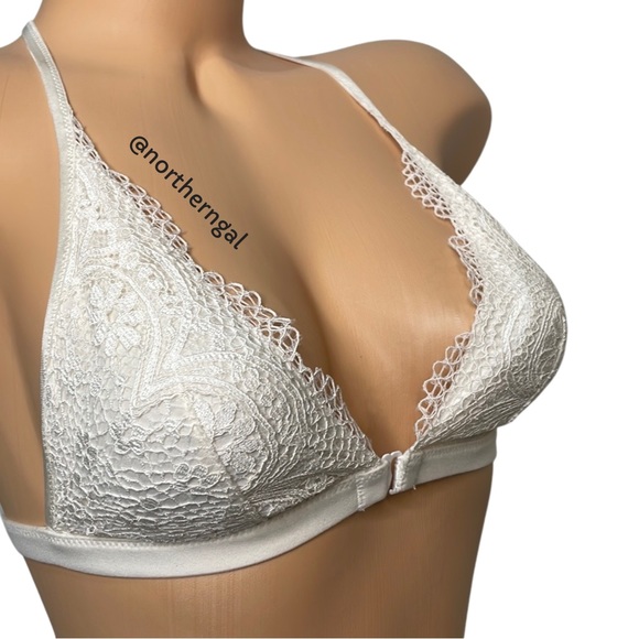 Victoria’s Secret Front Close Bralette in White - Picture 9 of 17